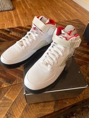 Air Jordan AJ5 “Fusion” White/Varsity Red NWT Size 9 NEVER WORn